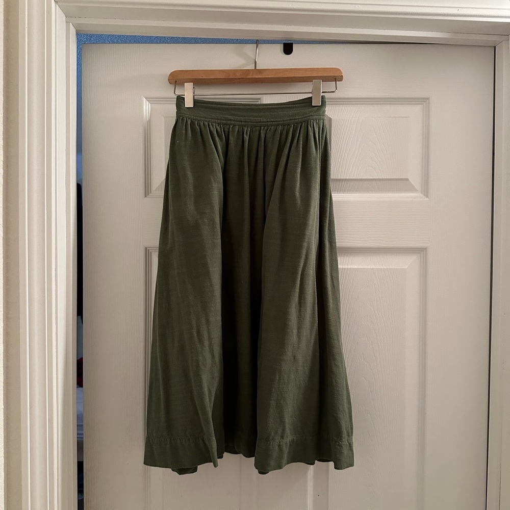 Olive green linen-look midi skirt